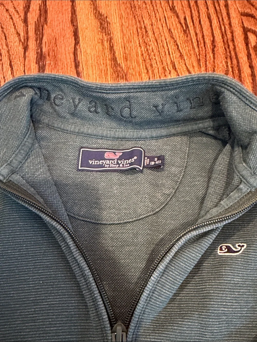 Boys Vineyard Vines Size small half-Zip Sweater in Green subtle navy stripe